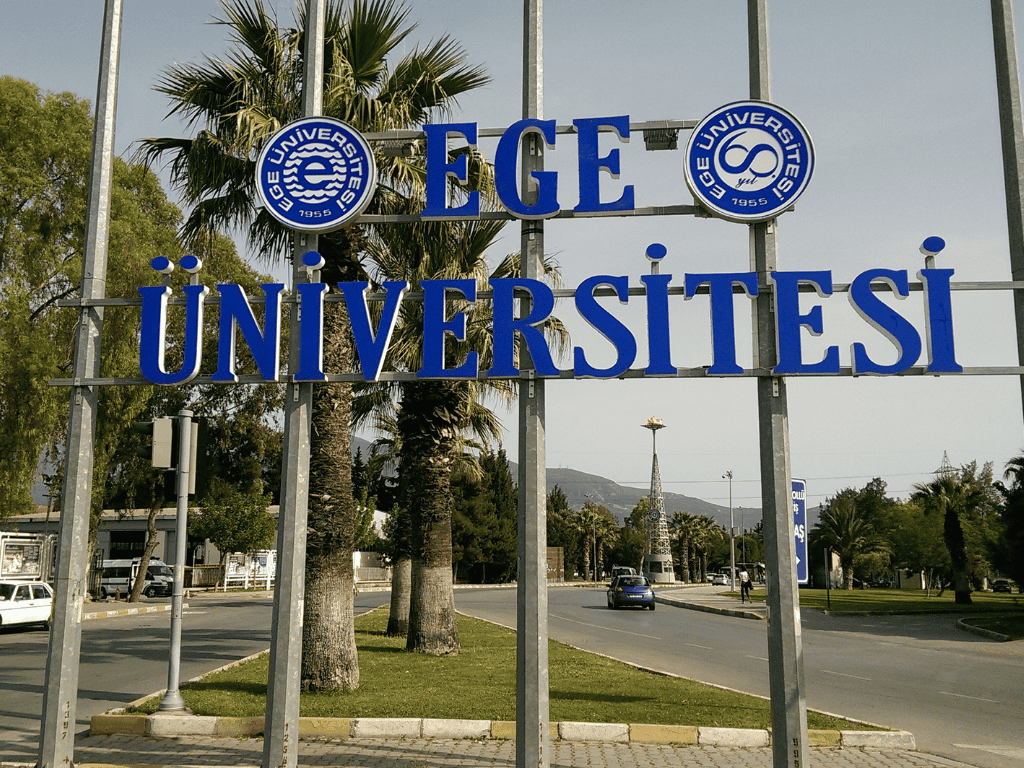 Ege Üni̇versi̇tesi̇'nde İki̇z Rektör Kri̇zi̇! 5